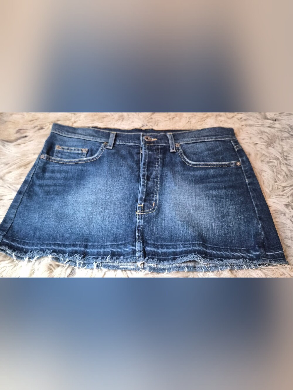 Pristine Y2K Chip & Pepper Dark Blue Denim Mini Skirt with Frayed Hem Sz 29